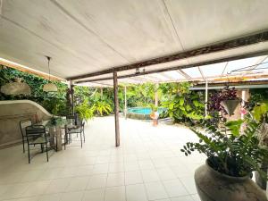 Boho 2 BR Villa - Close to the main strip of Seminyak