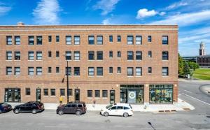 Studio Sleeps 4 - Next to 3 Breweries!