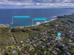 Aqua Luna - Stylish Retreat by Koonya Ocean Beach