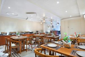 Trim Boutique Parkota Haveli