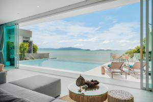 Bangrak Beachfront "Secret Tides" Villas