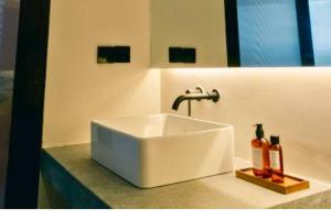 Mahavira 2 BR Private Pool Villa With Rice field View ZN169