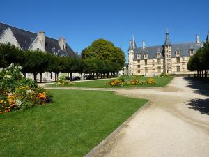 Hotels Hotel des Ducs : photos des chambres
