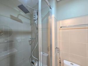 1BR Condotel with Balcony at FAME Residences #FM48