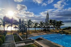 Relax in this Oceanside Apartment - F6