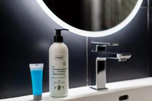 Old Town Modern Apartment by BookingHost