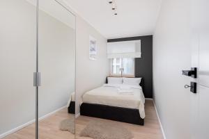 Old Town Modern Apartment by BookingHost