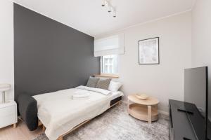 Old Town Modern Apartment by BookingHost