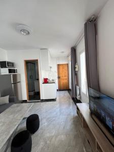 Paris 2024 Olympics 3-4 persons