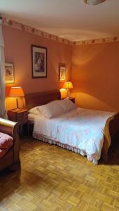 B&B / Chambres d'hotes Chambre d-Hotes La Closerie : Chambre Double avec Salle de Bains Privative