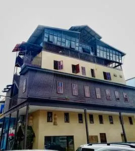 Japanese Pod Lodge - Pulau Mabul 