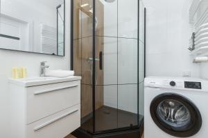 Nowa Letnica Comfortable Apartments with Balcony & Parking Gdańsk by Noclegi Renters