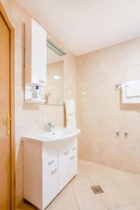 Apartment Moreta - Konoba More