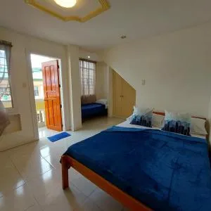 TST Transient Home - WiFi Access, Kitchenette, Private Bathroom - Romblon