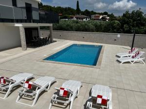 Villa Mare - Modern villa with swimming pool and jacuzzi