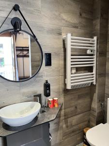 Hotels Au Bec Fin Hotel : photos des chambres