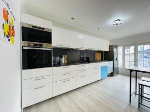 Maisons de vacances Maison Familiale avec Jardin : photos des chambres