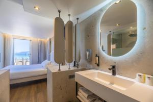 Hotels L'Escale Cote Sud : photos des chambres