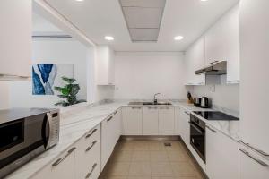 Stylish Apartment Huge Terrace Near Burj Khalifa