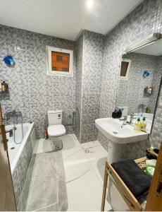 Apparemment avec piscine Fnidec bab septa bab ceuta