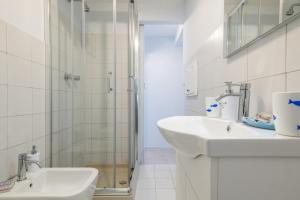 Sea Foam House by Pleiades Home