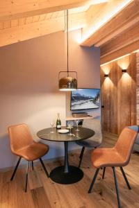 LIVIN JOY Bivio Travel