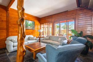 Knysna Log-Inn Hotel