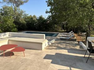 Villas Sous les oliviers, Villa entiere 6 personnes, climatisee, piscine chauffee : photos des chambres