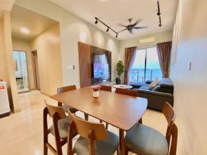 Silverscape Residence 2 Bedrooms Suite by MJ Holiday