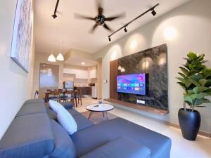 Silverscape Residence 2 Bedrooms Suite by MJ Holiday