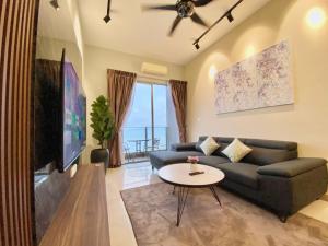 Silverscape Residence 2 Bedrooms Suite by MJ Holiday