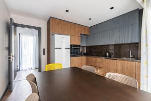 Duplex Penthouse wparking 3BD2Bath Views! #340