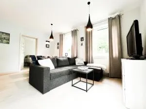 Walk to Park, Modern 2BD Kitchen! Balcony, Parking - Wrocław Bartoszewice