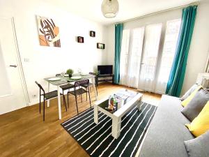 Appartements Le Chinchauvaud, spacieux avec balcon : photos des chambres
