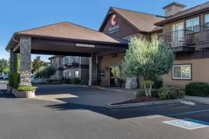Comfort Inn & Suites Ukiah Mendocino County - ويليتس