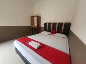 RedDoorz at Permana Homestay near Supadio Airport Pontianak