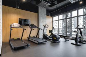 Apartment Sokolska City Center with Parking and access to Gym and Sauna by Noclegi Renters