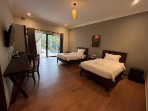 Angkor Daji Boutique