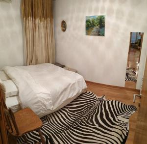 National Assembly Center of Belgrade 80m2 1b1b w garage and terrace