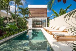Luxurious 6 Br in Canggu 400m to Beach