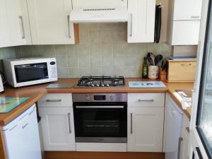 9 Brambles Farm Bungalows