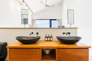 Beachfront Luxury Villa - Private Pool - 4 Masters