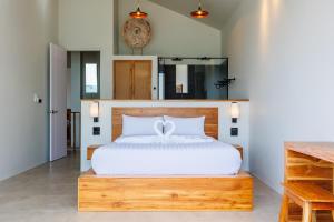 Beachfront Luxury Villa - Private Pool - 4 Masters