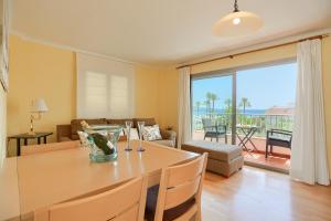 Apartamento Rosa 16 by Rentallorca