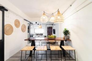 3BR House in Thapae l NightBazaar