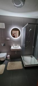 Garden Apartment, free private garage parking