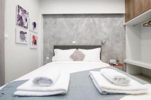 DK Mini Studio White Tower