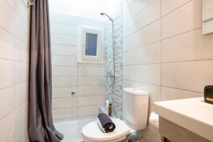 DK Mini Studio White Tower