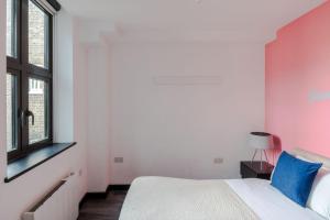 The "Slaycation" Crib - Soho - by Frankie Says