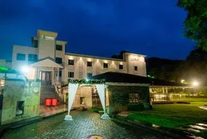 Treebo Sai Rekha Inn - Wādhiware